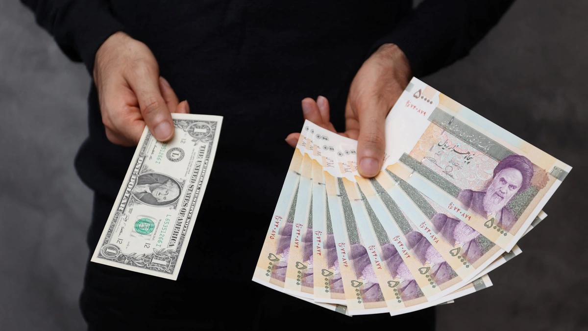 Iran’s Currency Plunges to Record Low Against US Dollar Amid Economic Crisis