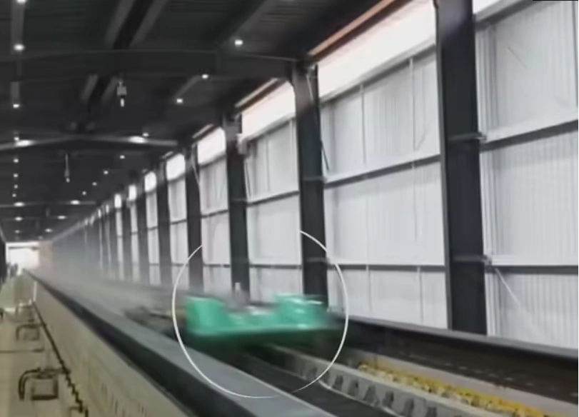 China’s Maglev Train Breaks Speed Record, Reaches 700 km/h in Seconds