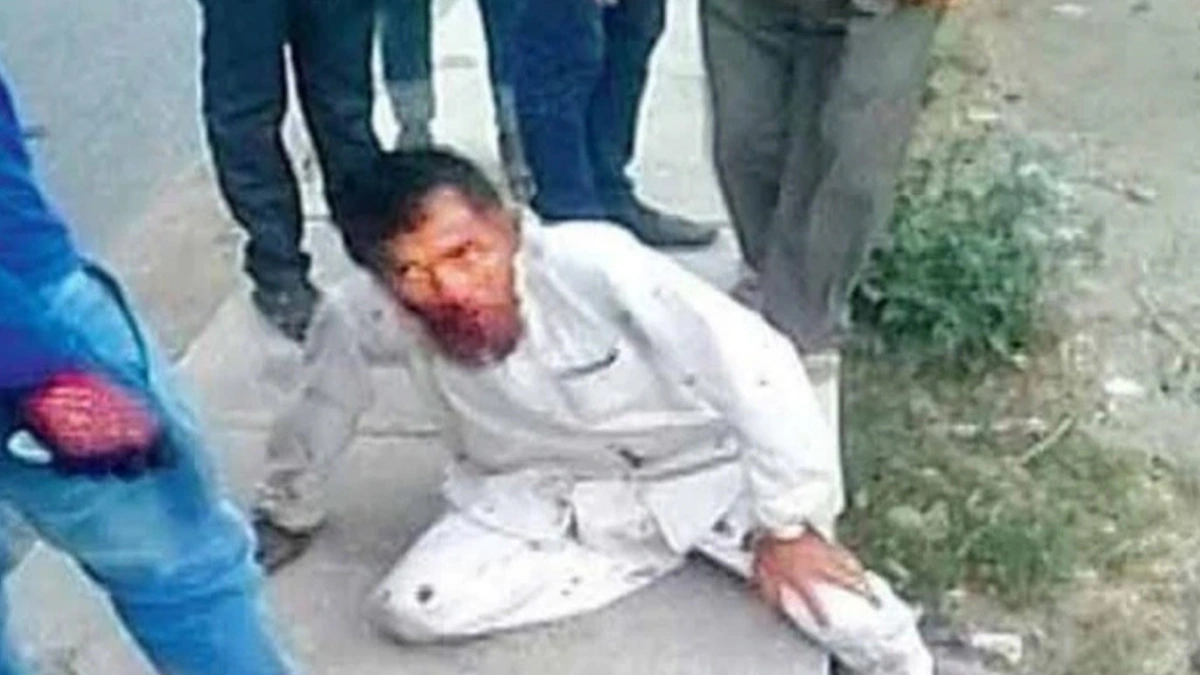 Indian mobs killed Muslim elderly Pehlu Khan over rumors of cow smuggling.