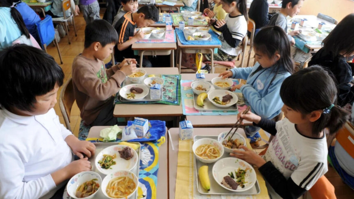 Japan’s School Lunch System: Prioritizing Fresh Food and Healthy Habits