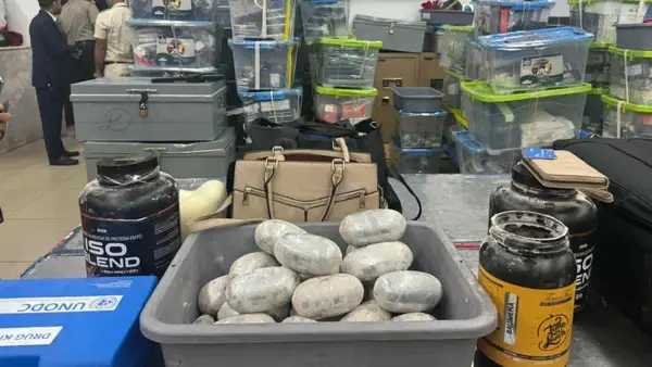 Foreign National Detained with 8.5 Kg of Cocaine at Shahjalal Airport