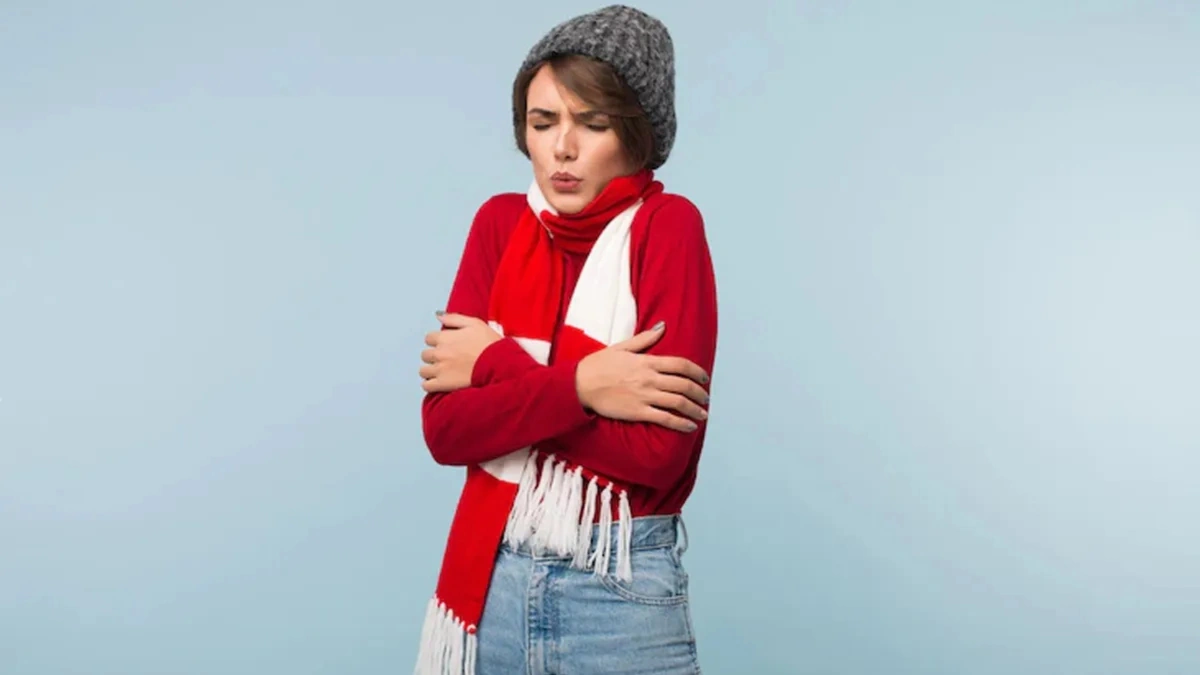 Why Does Cold Sensitivity Increase Due to Vitamin B12 Deficiency?