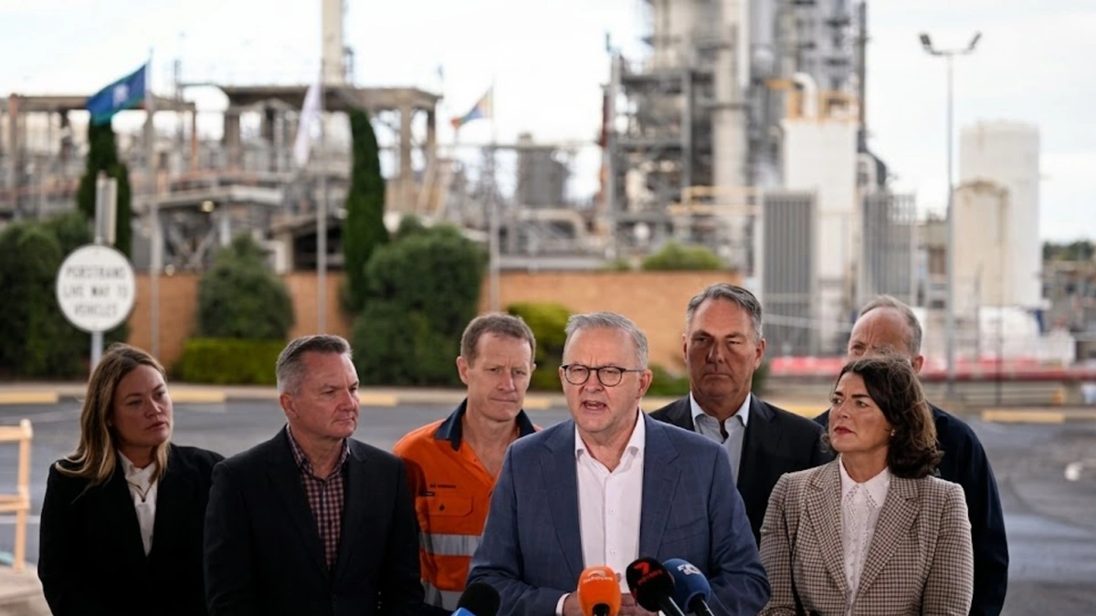 Australia Rules Out Fuel Rationing After Major Refinery Fire Disrupts Supply