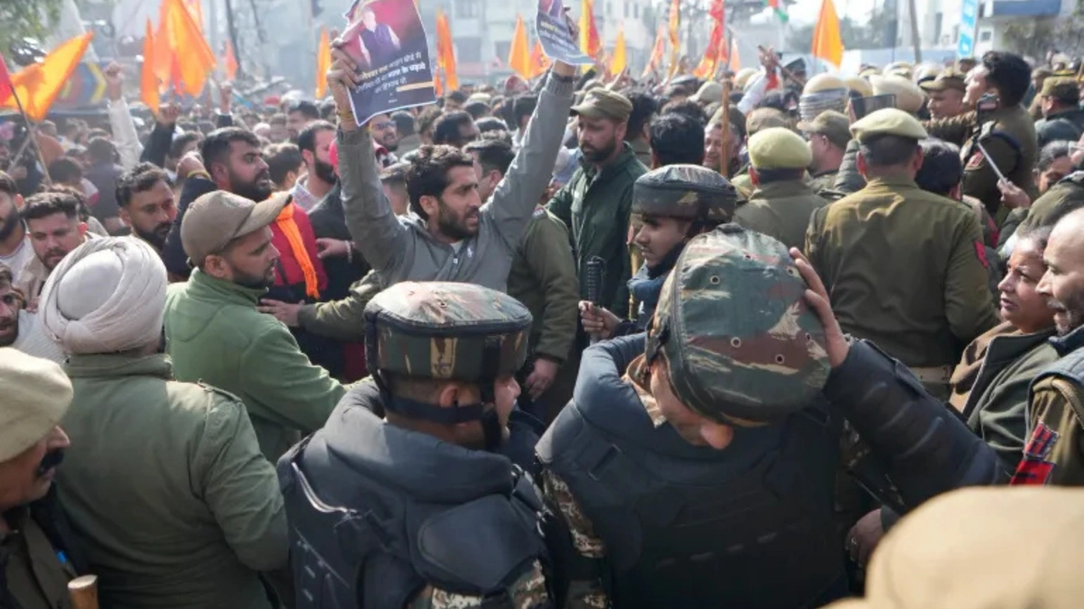 India Shuts Kashmir Medical College Amid Protests Over Muslim Admissions