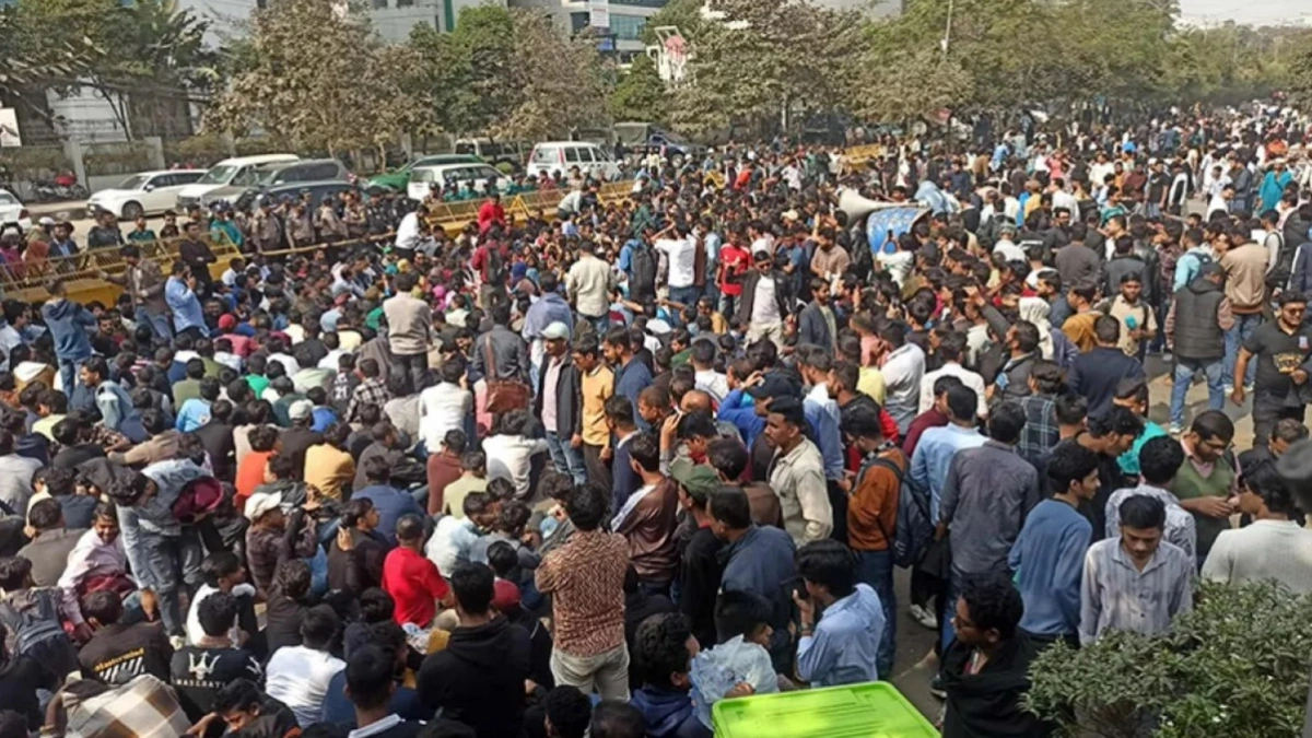 Chhatra Dal Surrounds EC Alleging Political Influence Over Decisions