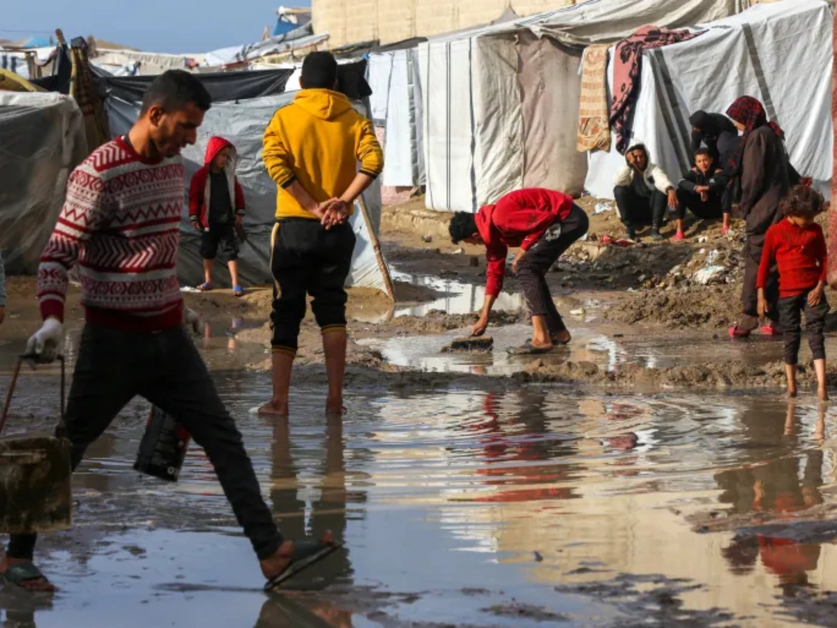 Severe weather continues to hit Gaza